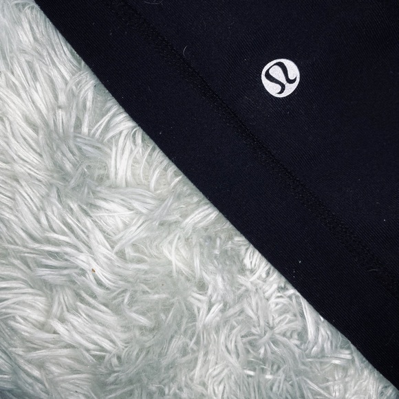 Lululemon yoga pants - Picture 2 of 4